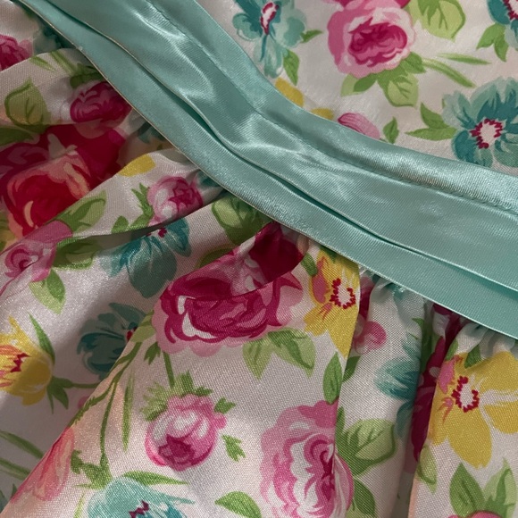 (3/10$) Floral Dress size 0-3M “Nannette Baby” - Picture 3 of 5